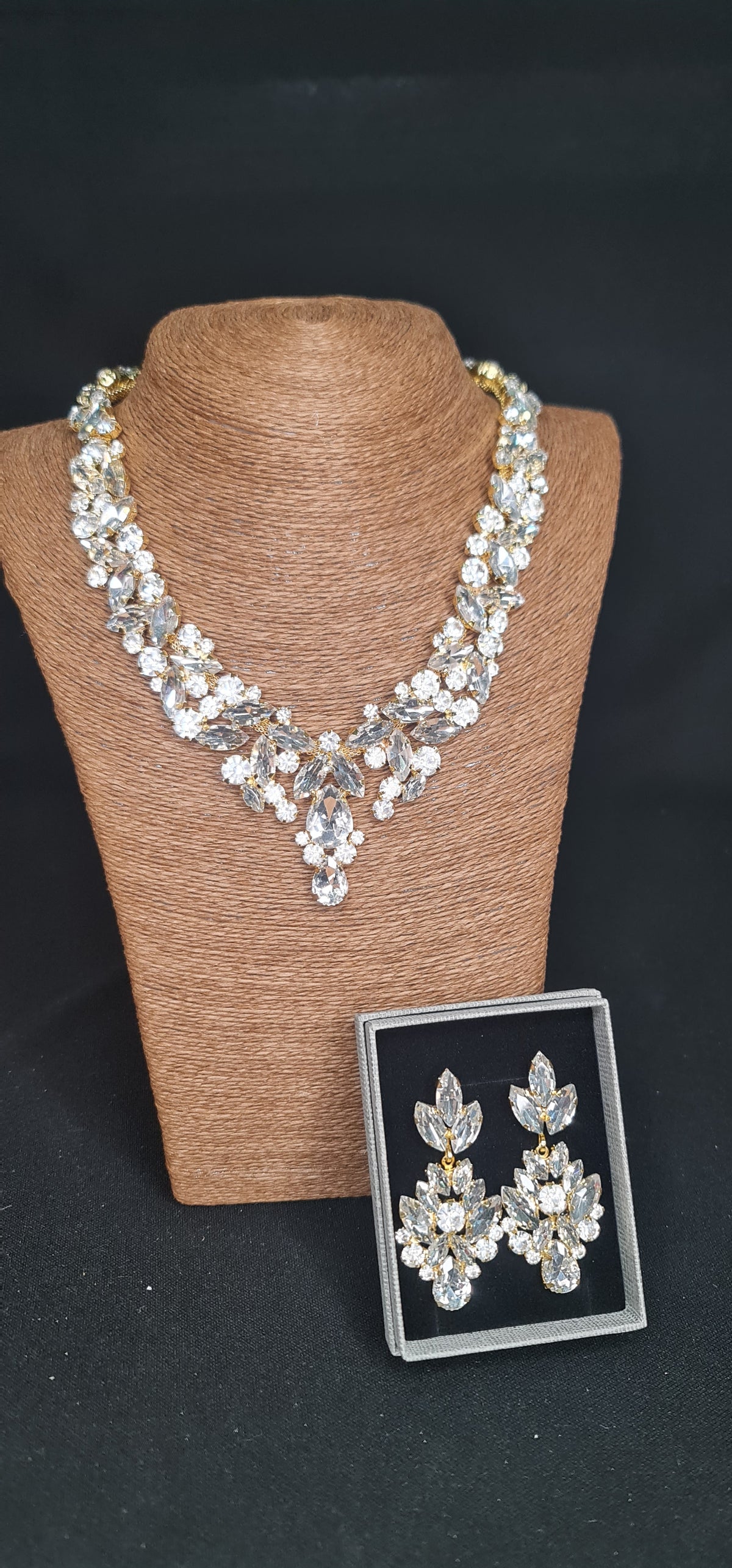 Lizzy Jewellery Set