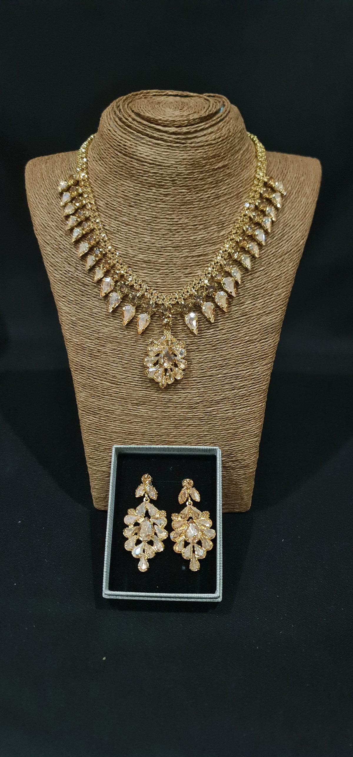Naomi Jewellery Set