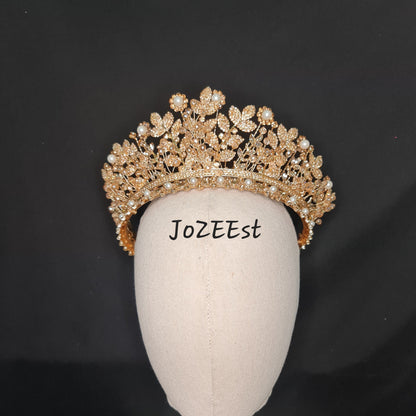 Royalty crown
