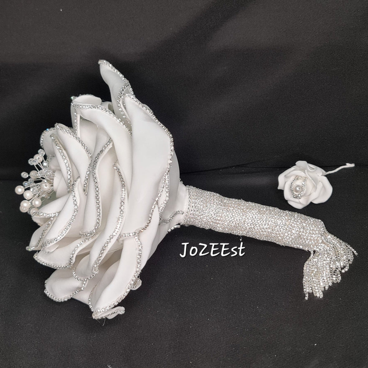 Zama Hand Bouquet