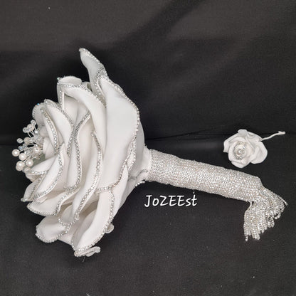 Zama Hand Bouquet