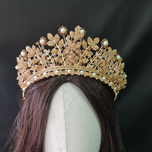 Royalty crown