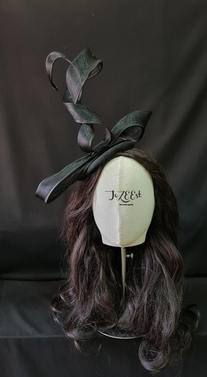 Nyelethi Fascinator