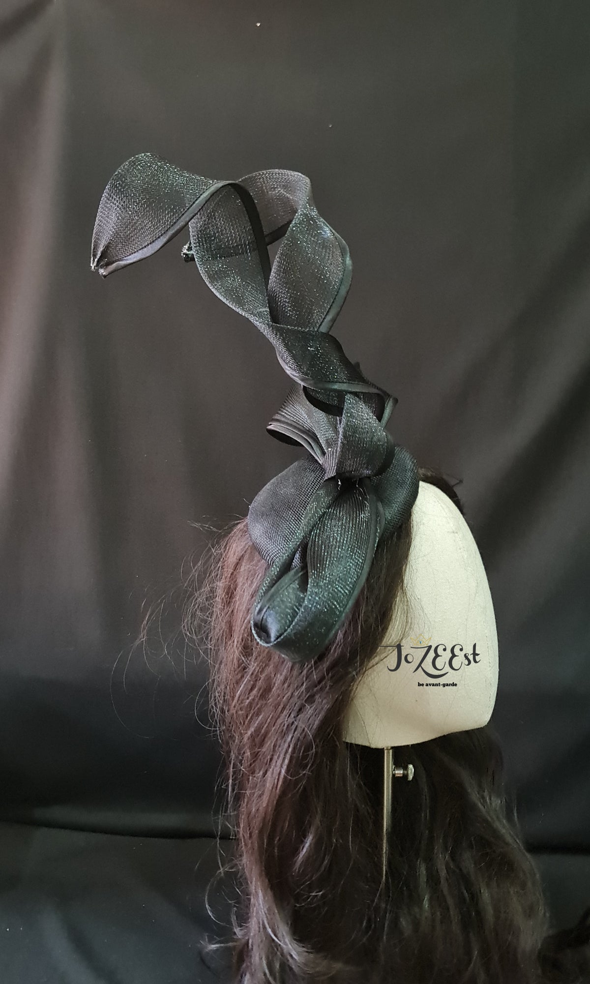 Nyelethi Fascinator