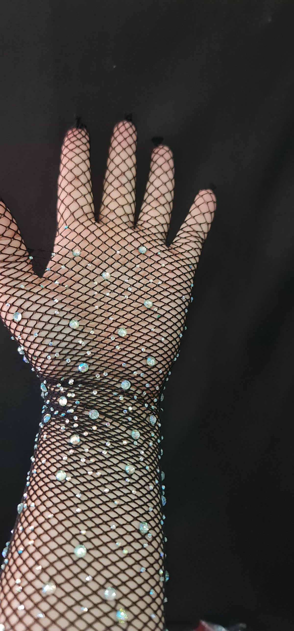 Unathi Gloves