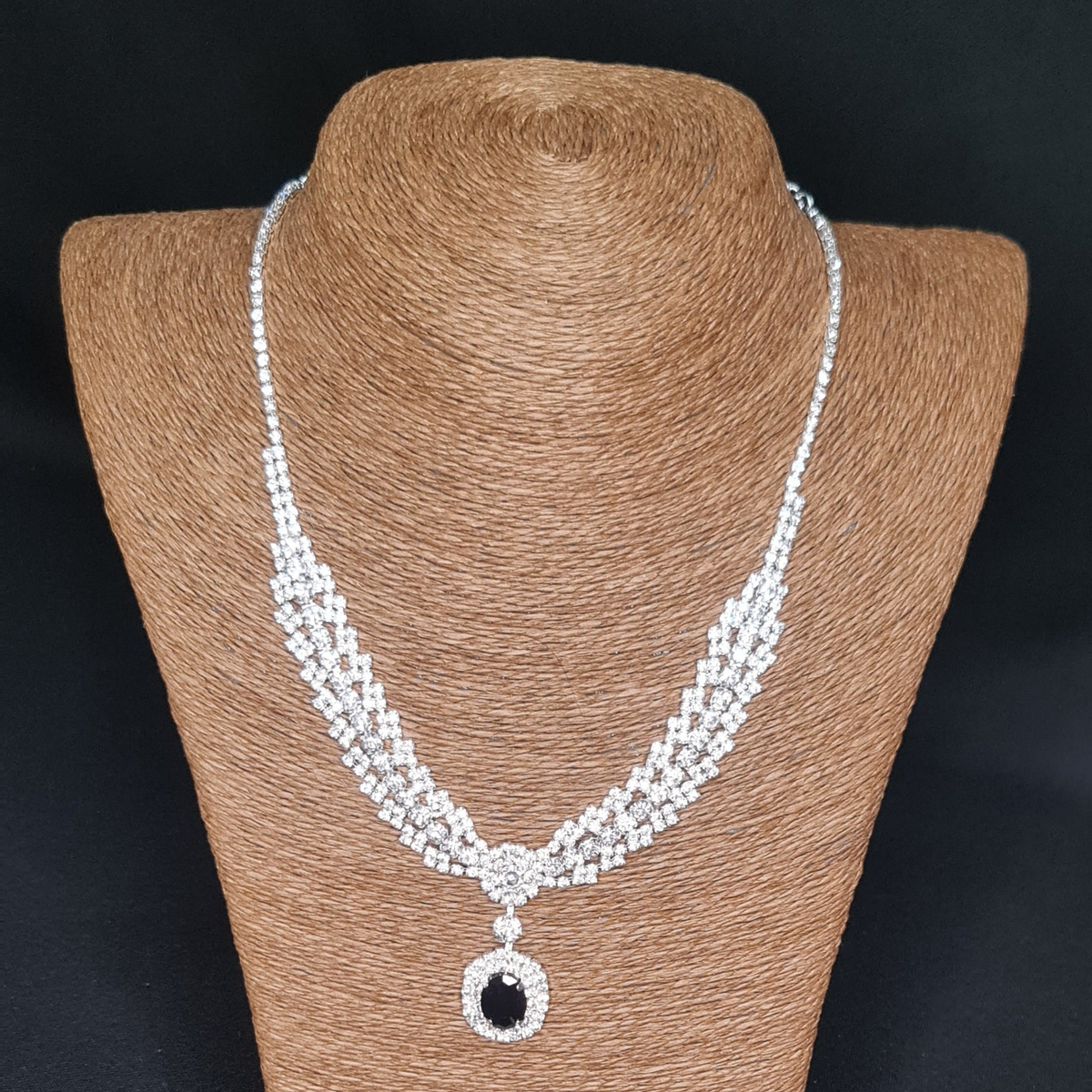 Lungile Jewellery Set