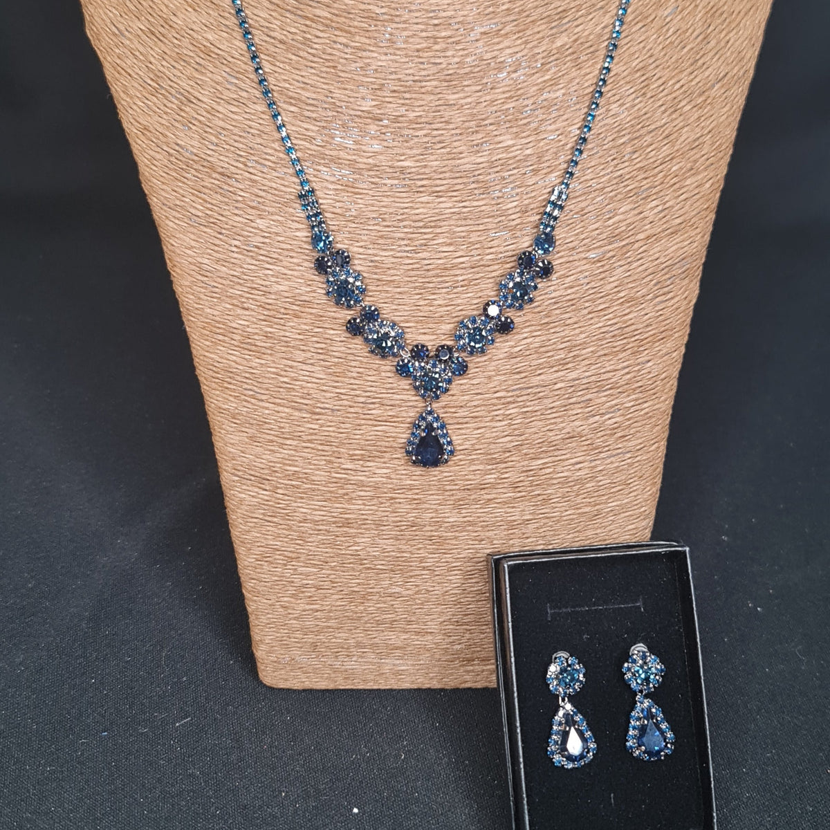 Simane Jewellery Set
