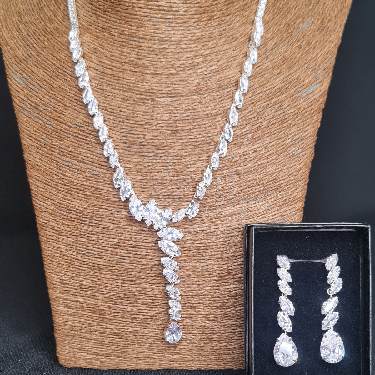 Mathilda Jewellery Set
