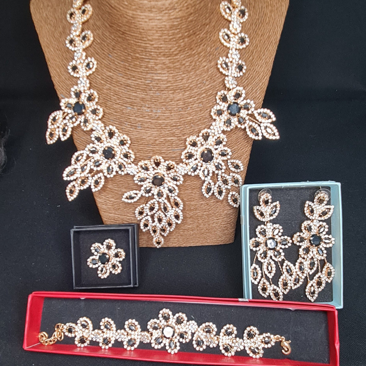 Masango Jewellery Set