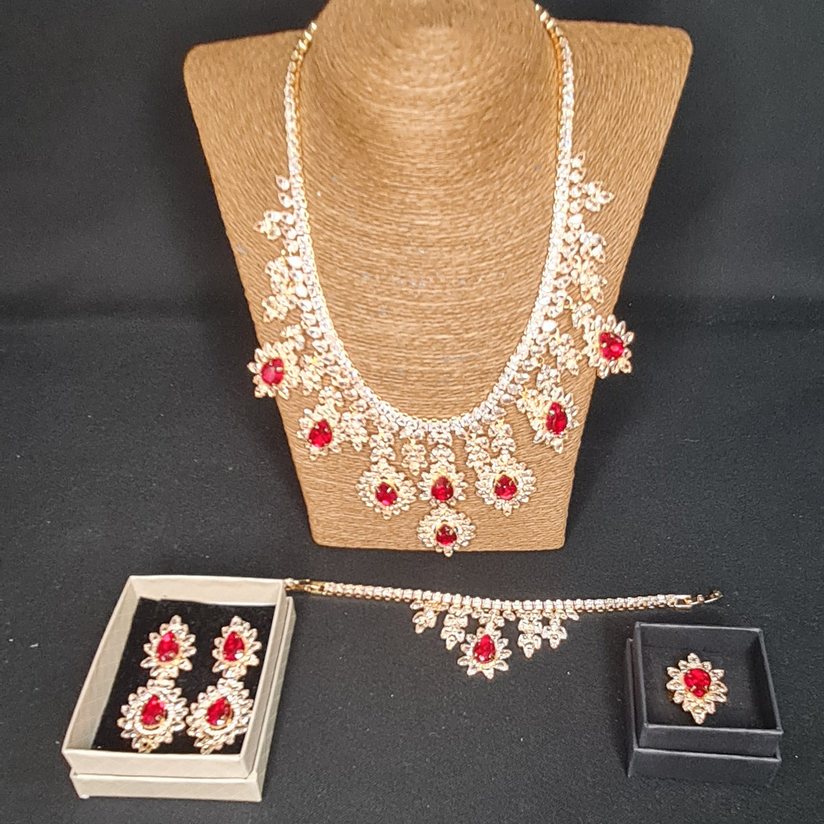 Sibulela Jewellery Set