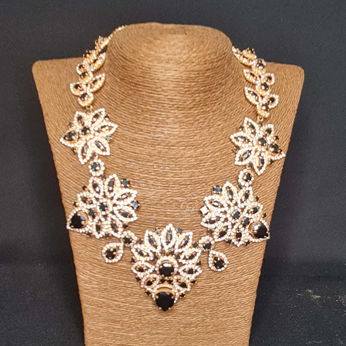 Wandile Jewellery Set