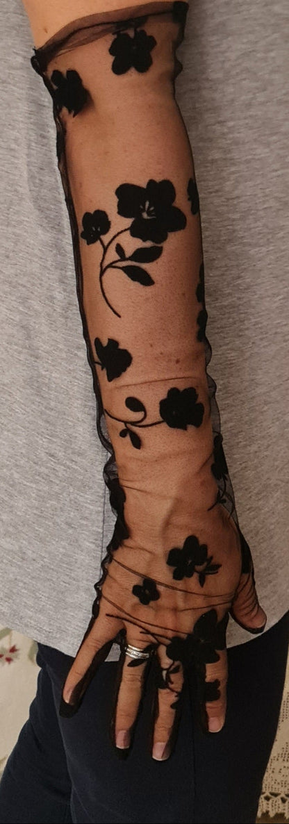 Tshego Gloves