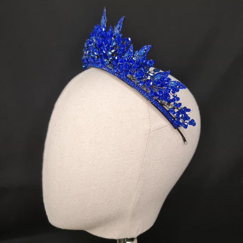 Anele Crown
