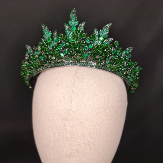 Anele Crown