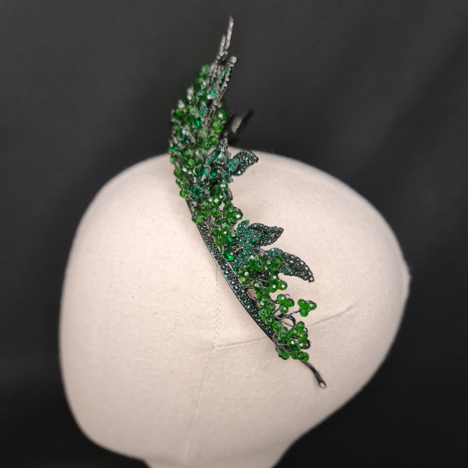 Anele Crown