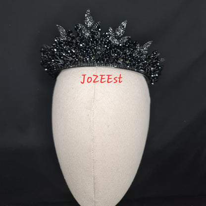 Anele Crown